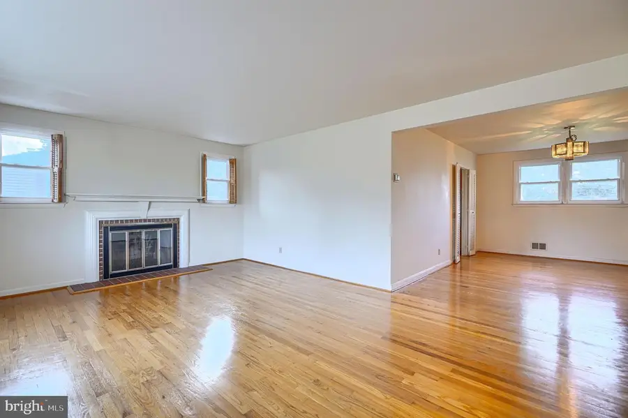 103 Springside Dr, Lutherville Timonium, MD 21093 - #3