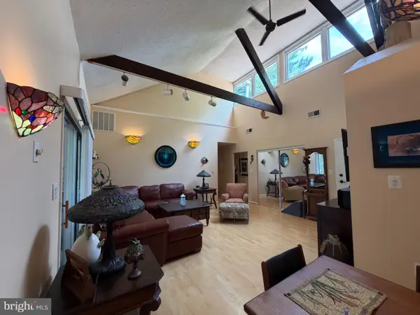 1 Suntop Ct #202, BALTIMORE, MD 21209