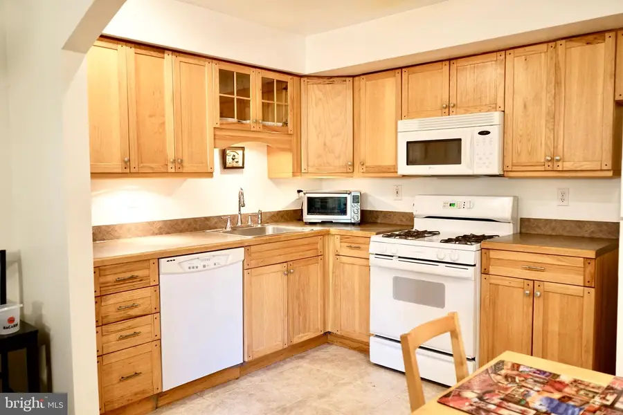 9 Suntop Ct #202, Baltimore, MD 21209 - #2