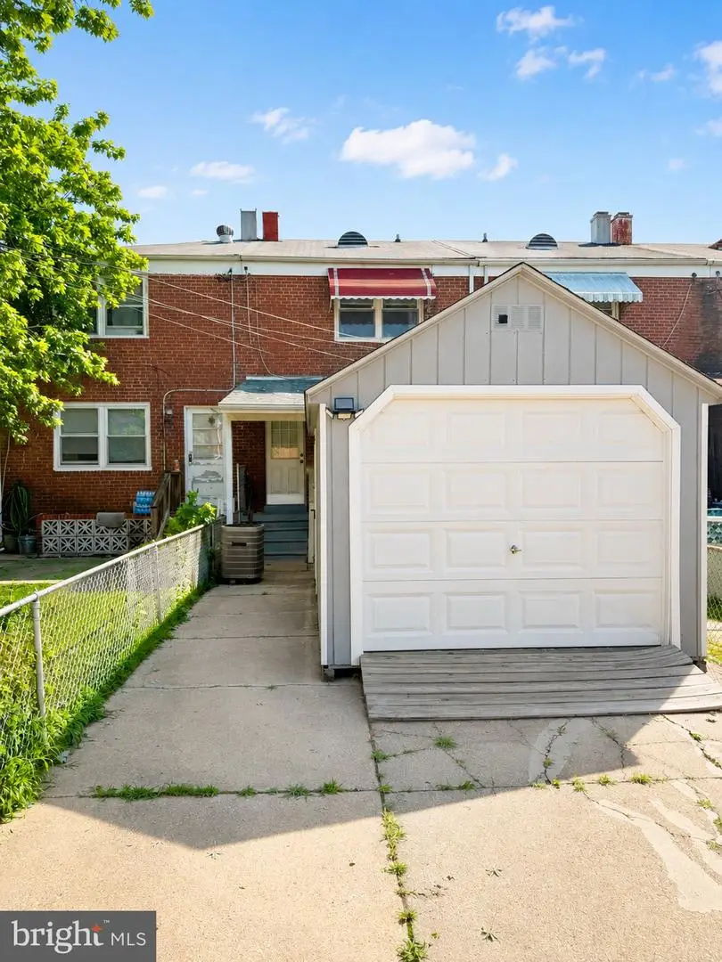 4034 Saint Augustine Ln, Dundalk, MD 21222 - #2