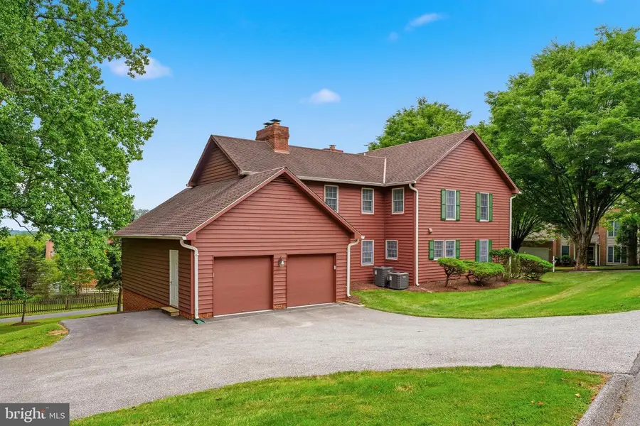 8535 Hill Spring Dr, Lutherville Timonium, MD 21093 - #3