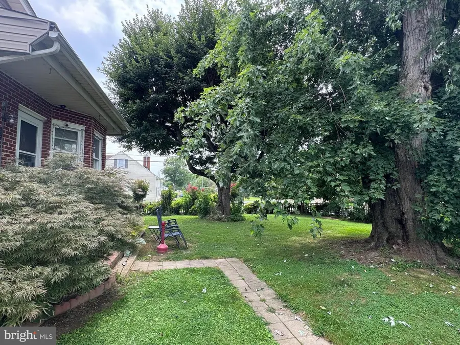 6828 Harewood Park Dr, Middle River, MD 21220 - #3