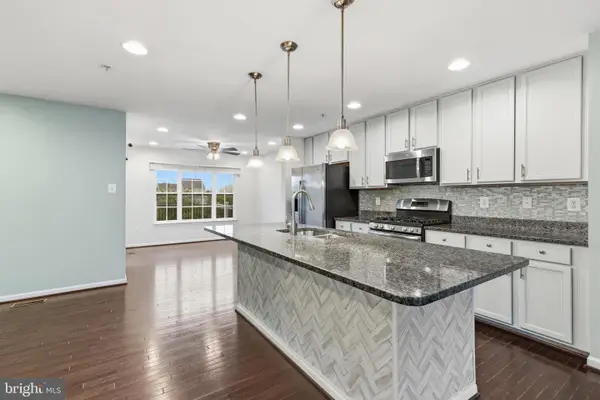 8529 Stansbury Lake Dr, BALTIMORE, MD 21222