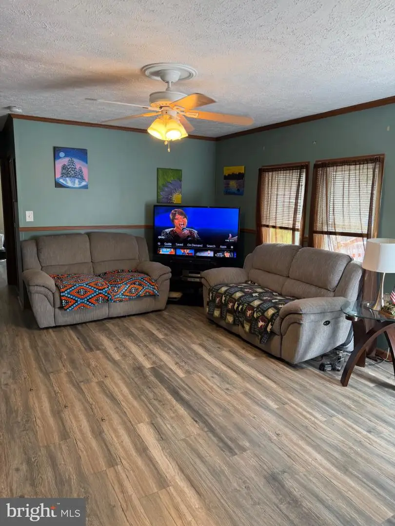 3633 Dahlia Ln, Middle River, MD 21220 - #2