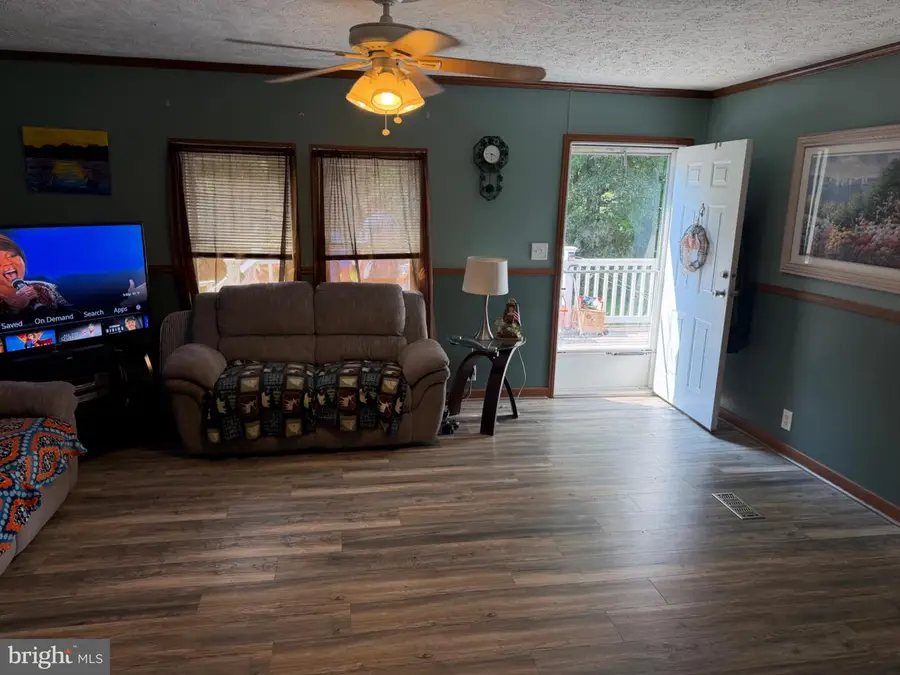 3633 Dahlia Ln, Middle River, MD 21220 - #3