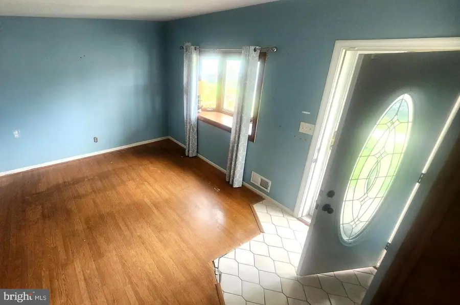 8259 Del Haven Rd, Dundalk, MD 21222 - #2