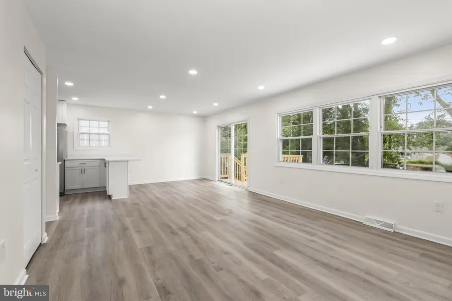 313 Academy Ave, Reisterstown, MD 21136 - #3