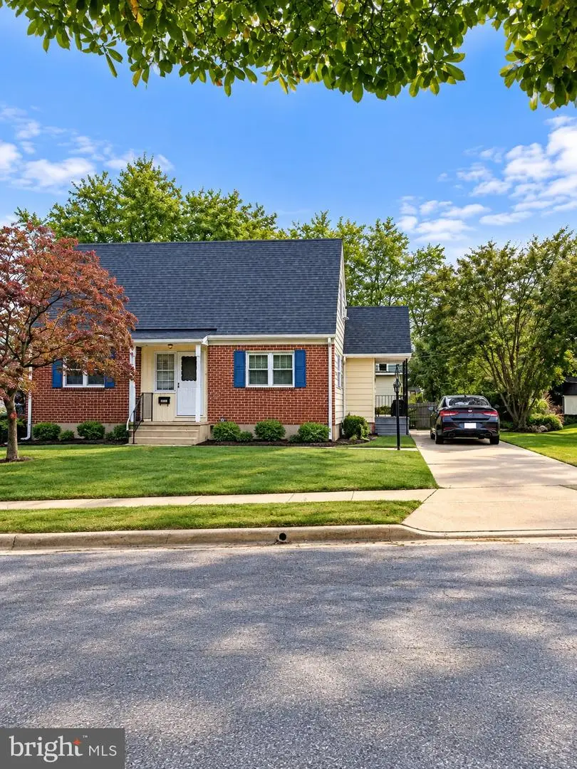 6243 Gilston Park Rd, Catonsville, MD 21228 - #1