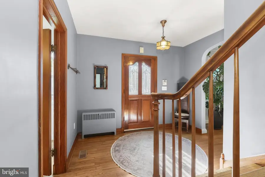 6 Park Dr, Catonsville, MD 21228 - #3