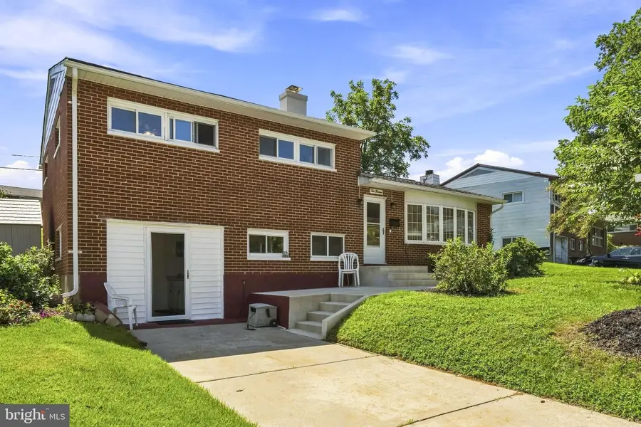 1013 Hallimont Rd, Catonsville, MD 21228 - #2