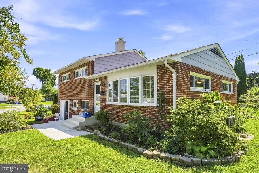 1013 Hallimont Rd, Catonsville, MD 21228 - #3