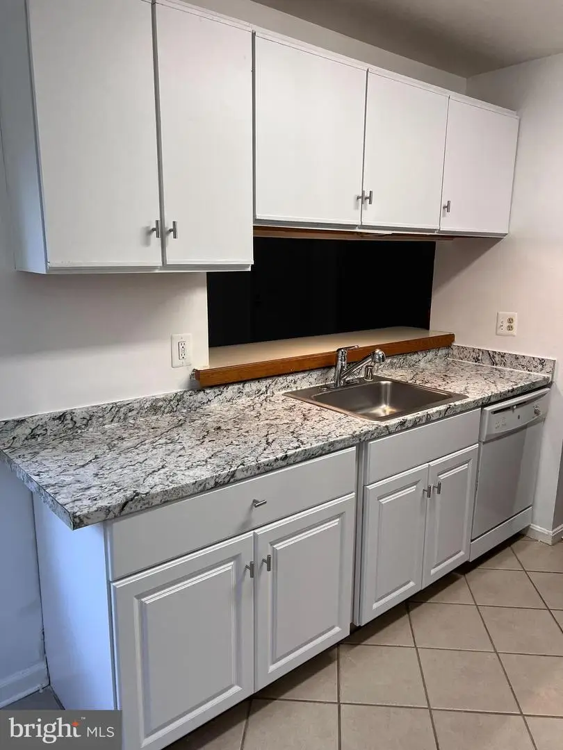 12 Cloverwood #103, Essex, MD 21221 - #2