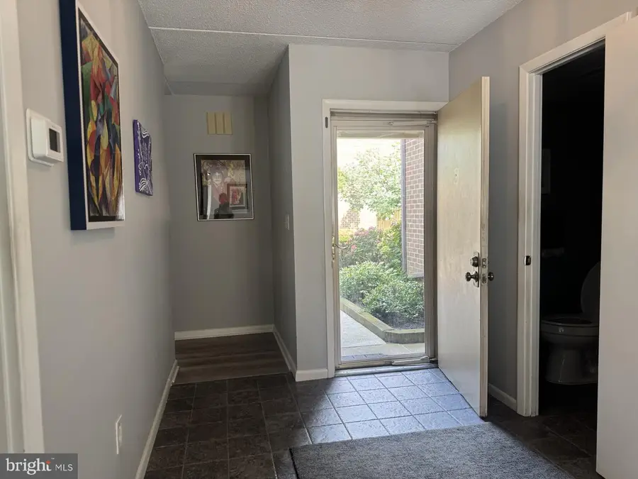 10 Cobbler Ct #f, Baltimore, MD 21208 - #3