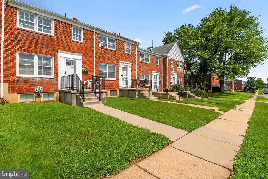 1454 Barrett Rd, Woodlawn, MD 21207 - #3