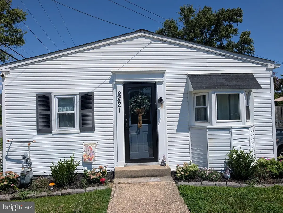 2421 Woodridge Rd, Sparrows Point, MD 21219 - #1