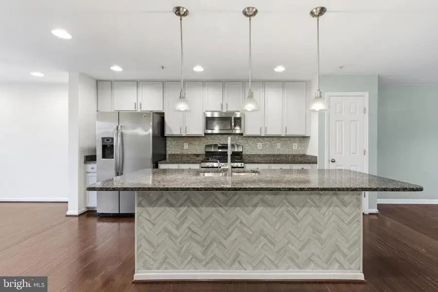 8529 Stansbury Lake Dr, Baltimore, MD 21222 - #3
