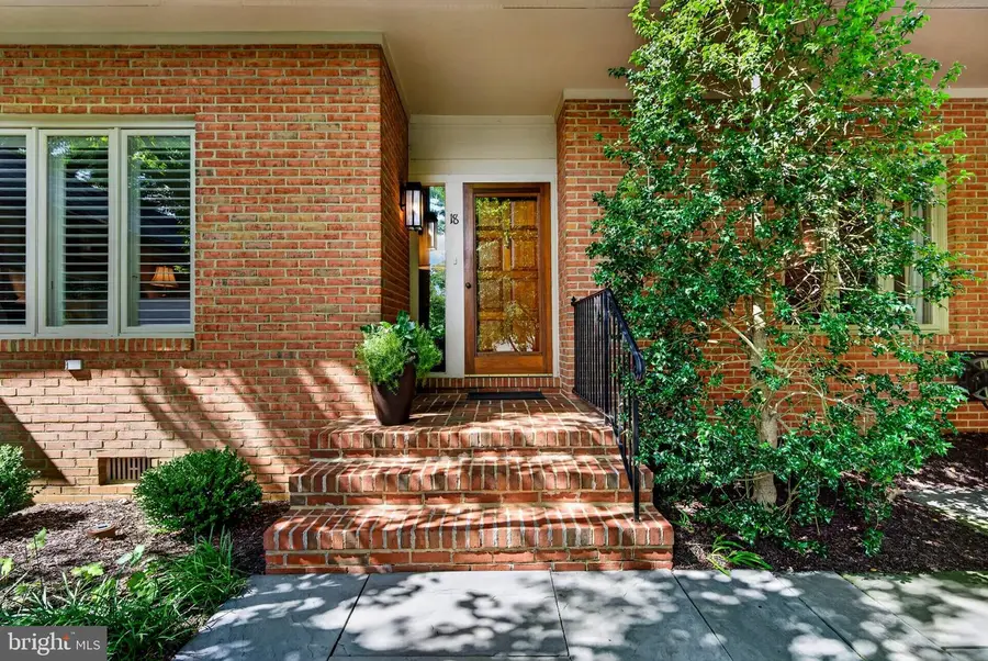 18 Seminary Dr, Lutherville Timonium, MD 21093 - #3