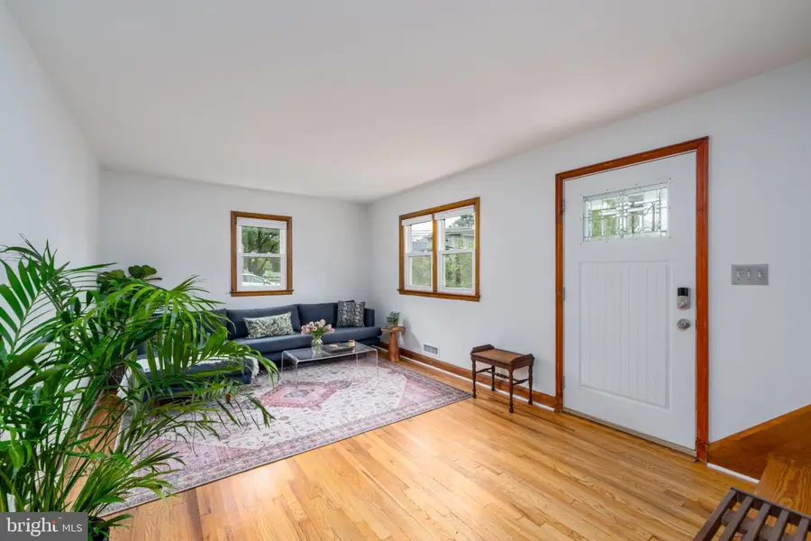 2936 Grendon Ln, Parkville, MD 21234 - #3