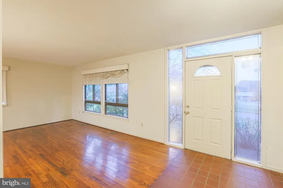 7617 Seven Mile Ln, Pikesville, MD 21208 - #3