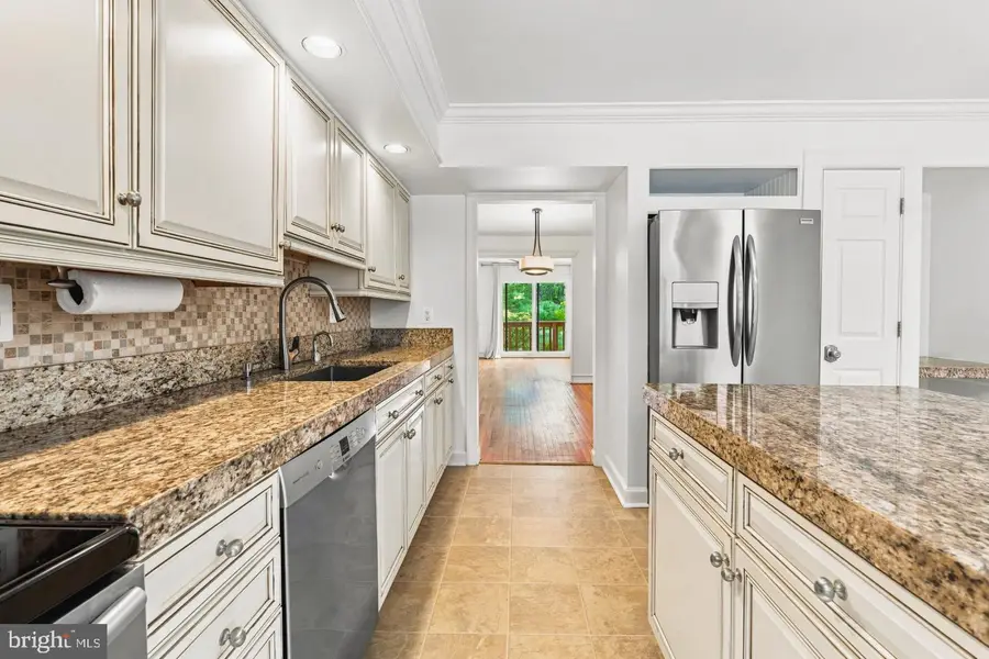 2111 Chapel Valley Ln, Lutherville Timonium, MD 21093 - #3