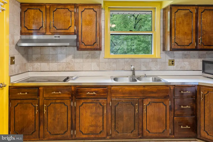 5809 N Hazelwood Ave, Baltimore, MD 21206 - #3