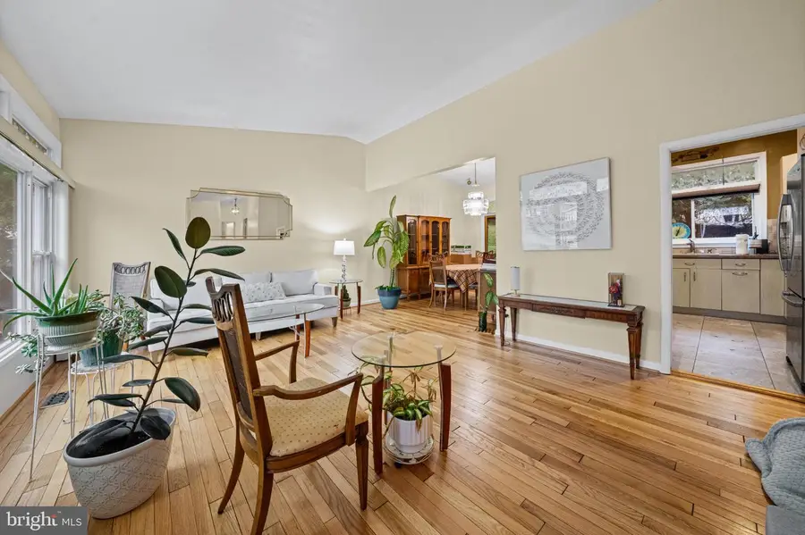 6816 Timberlane Rd, Baltimore, MD 21209 - #2
