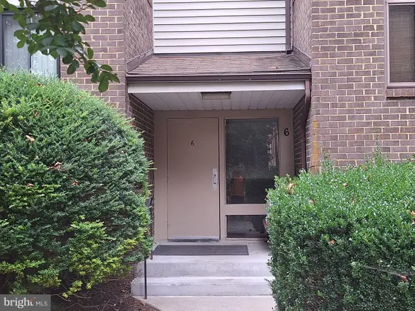 6 Longstream Ct #101, BALTIMORE, MD 21209