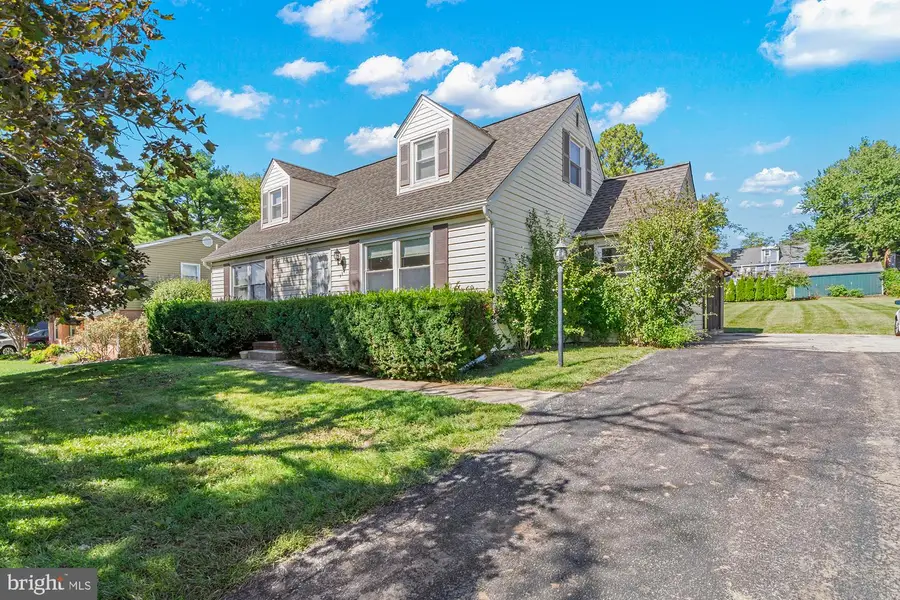 114 Warren Rd, Cockeysville, MD 21030 - #2