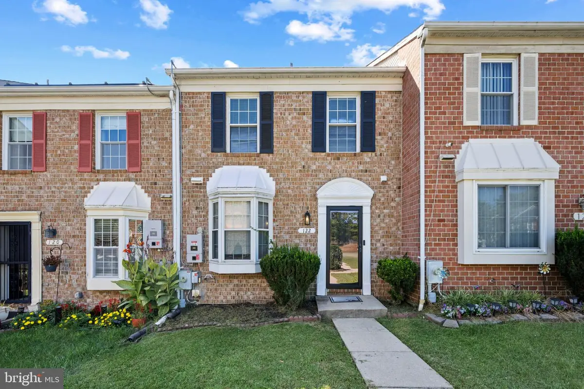 122 Courtland Woods Cir, Pikesville, MD 21208 - #1