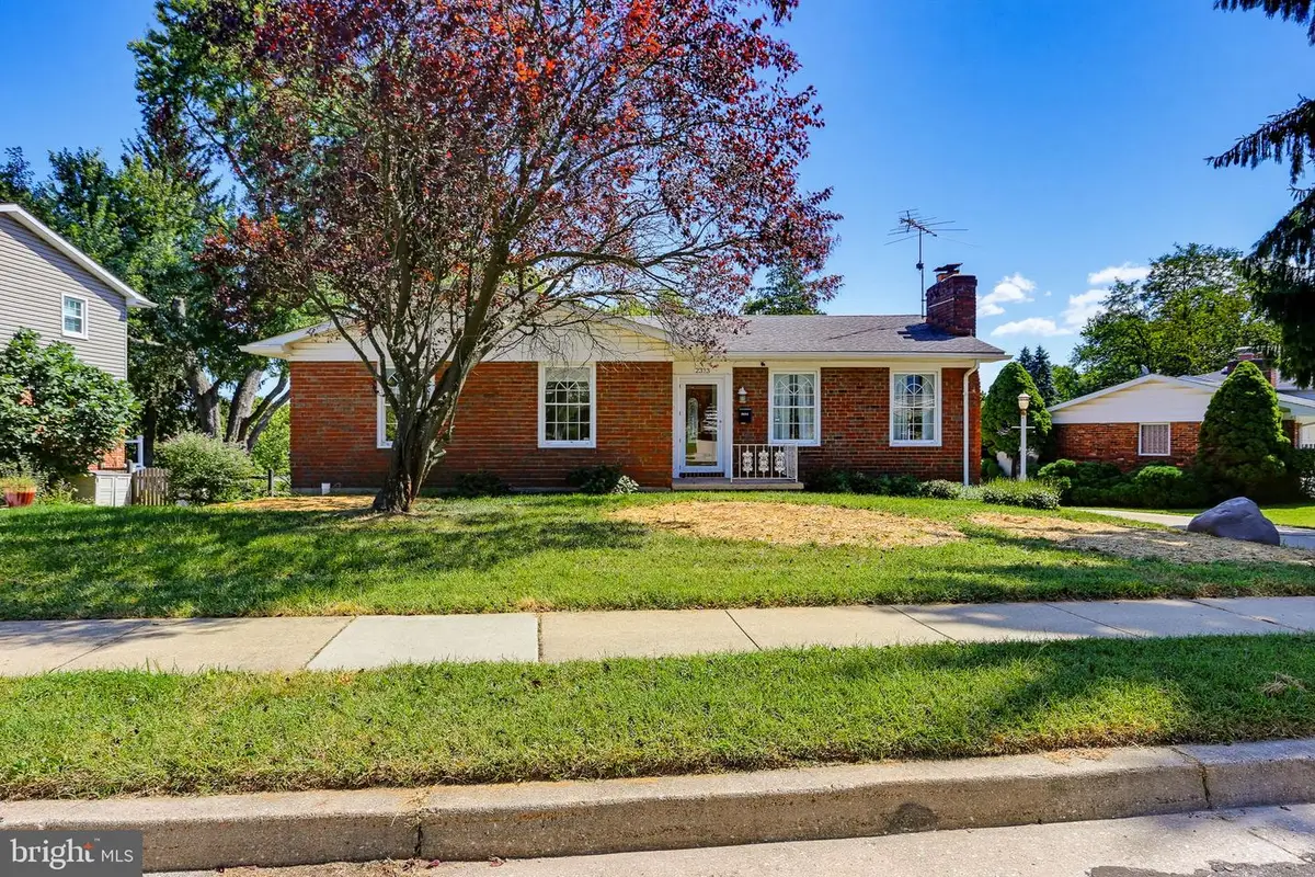 2313 Harcroft Rd, Lutherville Timonium, MD 21093 - #1