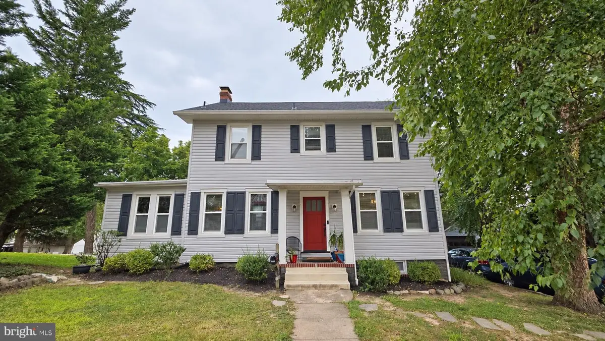 4601 Lincoln Dr, Baltimore, MD 21227 - #1