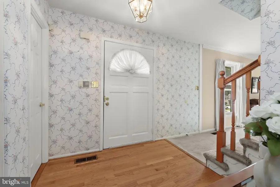 914 Farmstead Rd, Cockeysville, MD 21030 - #3