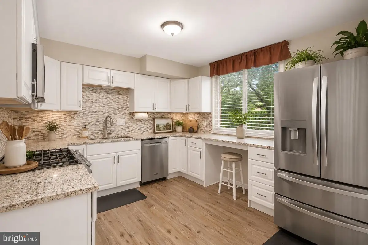 9238 Bellbeck Rd, Parkville, MD 21234 - #1