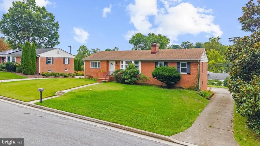105 Martingale Rd, Lutherville Timonium, MD 21093 - #2