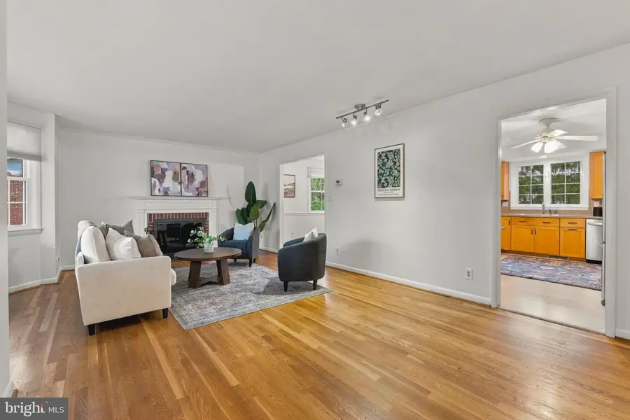 220 Chantrey Rd, Lutherville Timonium, MD 21093 - #3
