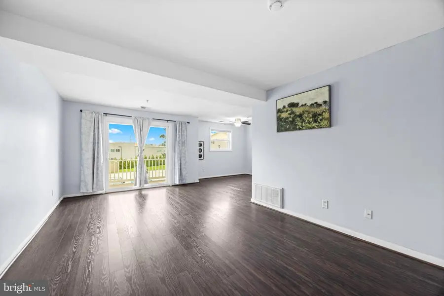 9 Warren Lodge Ct #1-a, Cockeysville, MD 21030 - #3