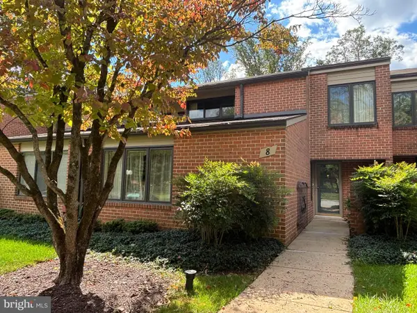 8 Oakhampton Dr, LUTHERVILLE, MD 21093