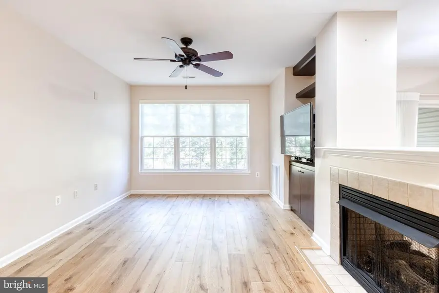 400 Symphony Cir #205j, Cockeysville, MD 21030 - #3
