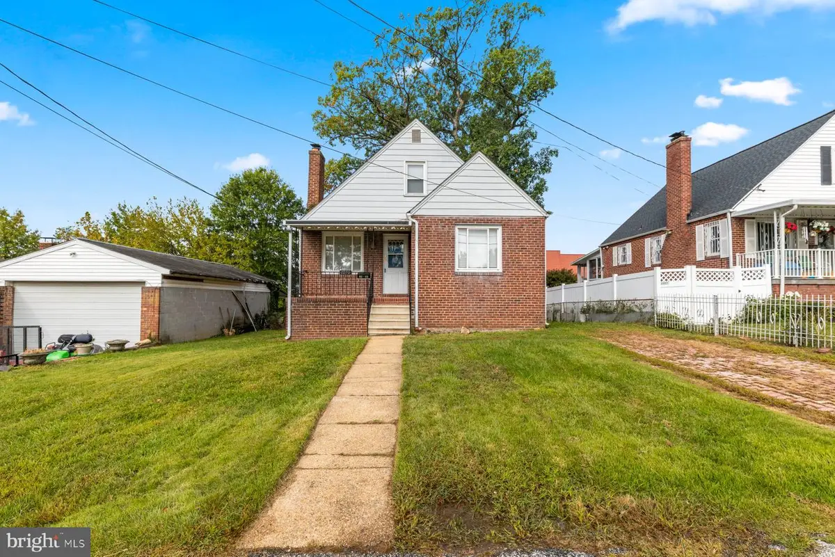 7906 Hillendale Rd, Parkville, MD 21234 - #1