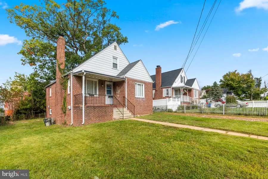 7906 Hillendale Rd, Parkville, MD 21234 - #2