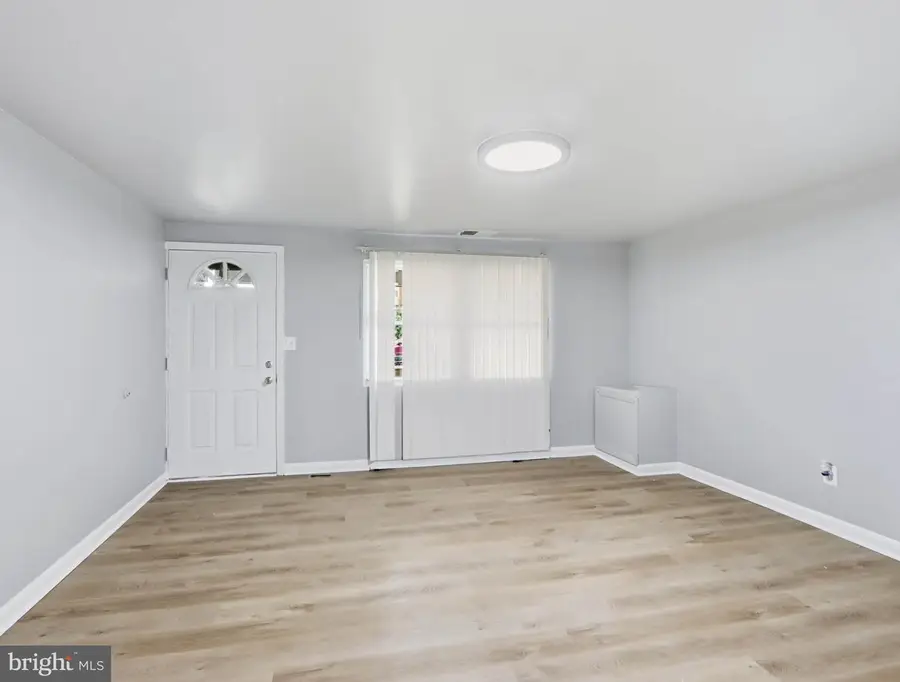 2716 Yarnall Rd, Halethorpe, MD 21227 - #2