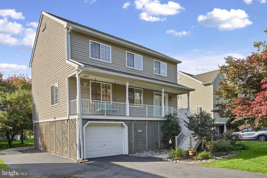 121 Mariners Point Dr, Middle River, MD 21220 - #3
