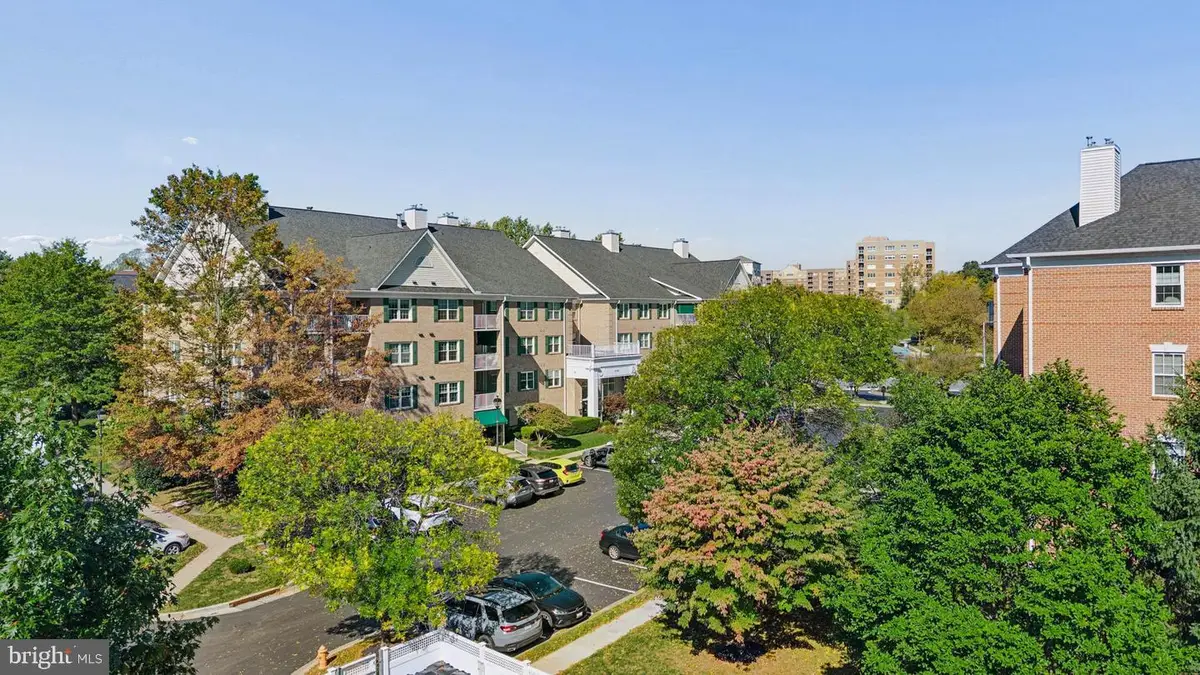 12110 Tullamore Ct #201, Lutherville Timonium, MD 21093 - #1