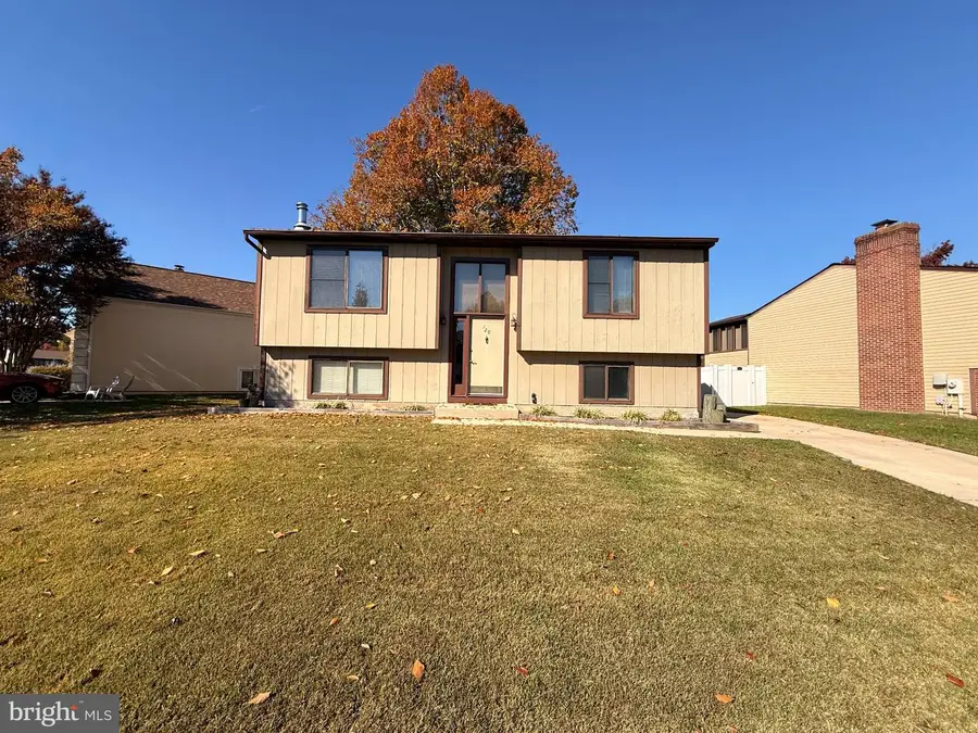 129 Holly Cir, Essex, MD 21221 - #2