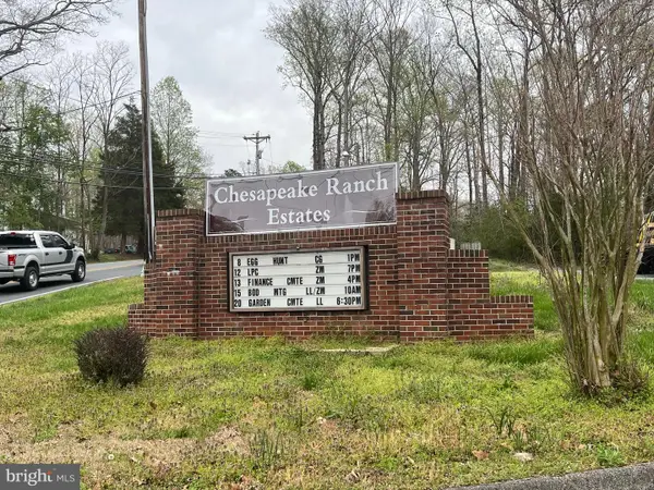 400 Clubhouse Dr, LUSBY, MD 20657