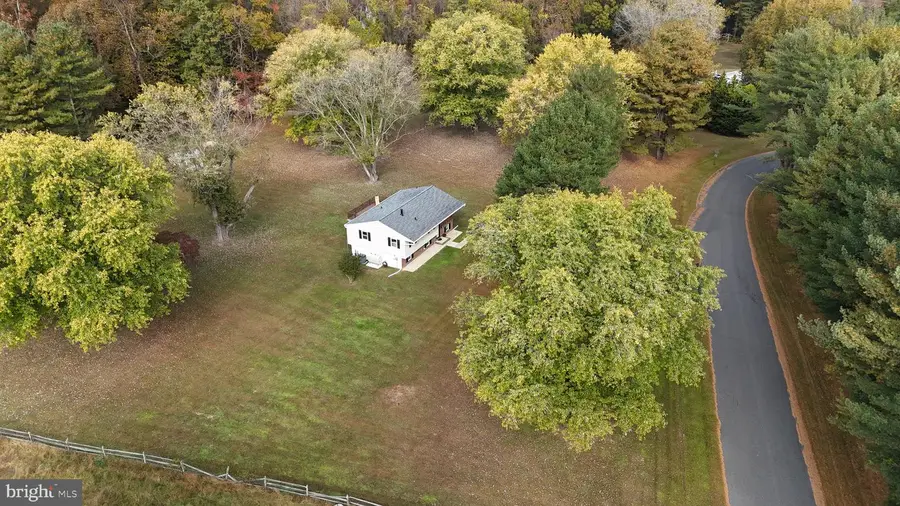 550 Carla Dr, Huntingtown, MD 20639 - Image #2