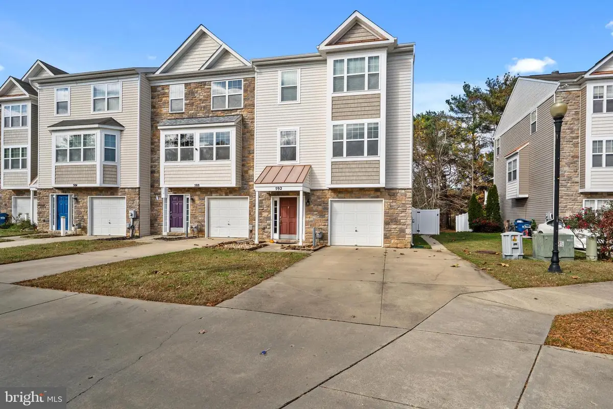 592 Burr Oak Ct, Prince Frederick, MD 20678 - Image #1