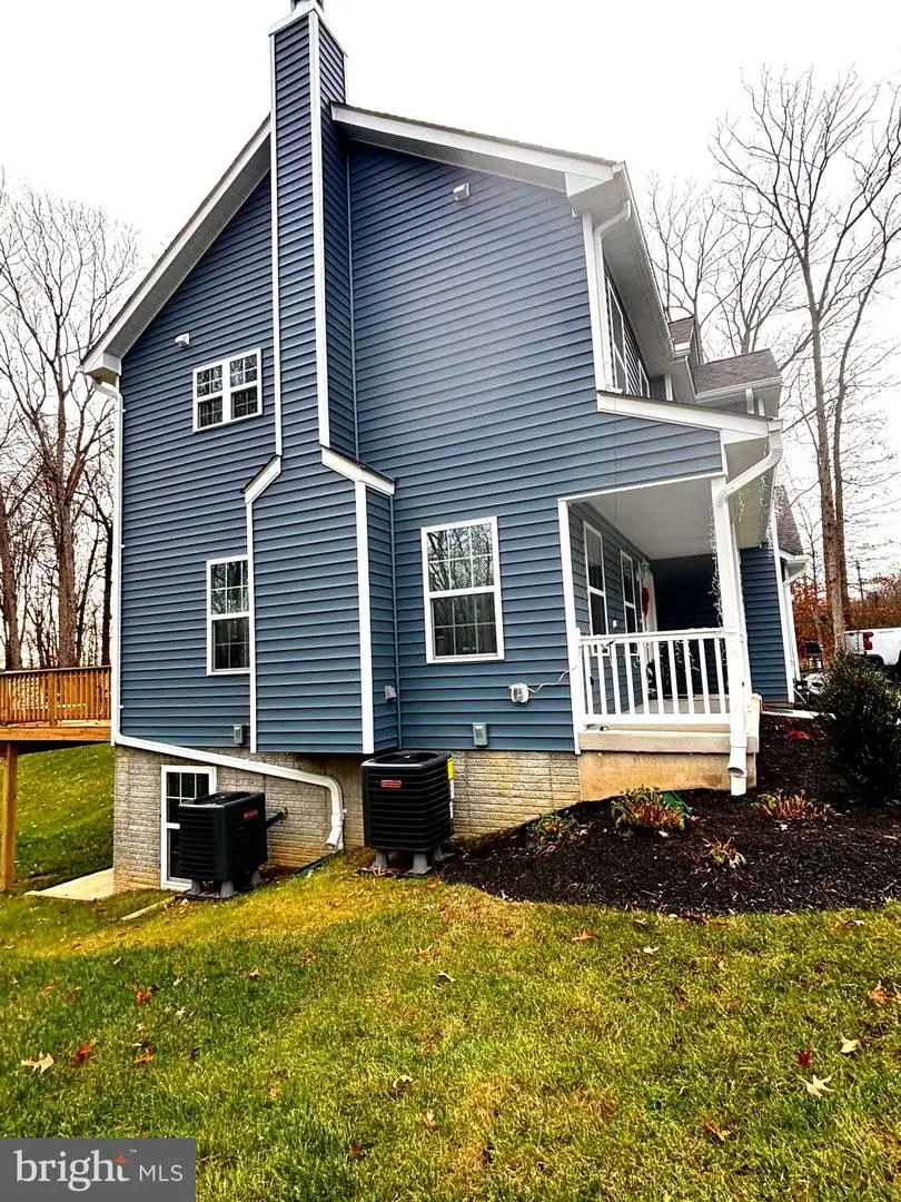 101 Anchor Ln, Lusby, MD 20657 - Image #2