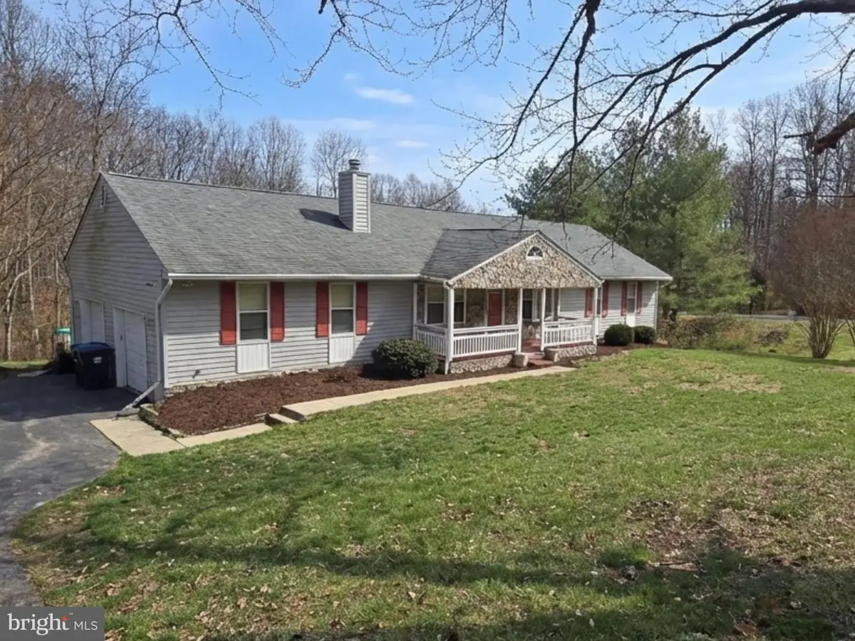 8261 Frances Ln, Owings, MD 20736 - Image #1