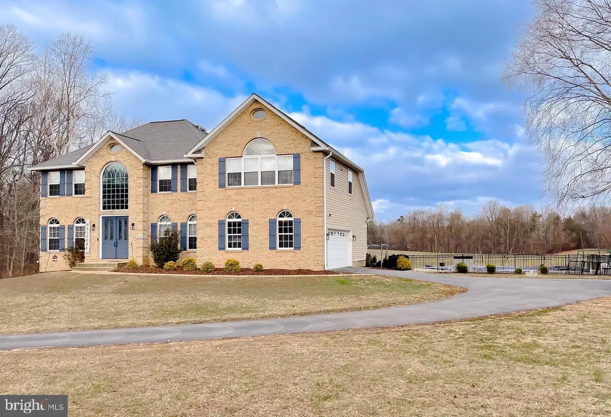 1985 Holland Cliffs Rd, Huntingtown, MD 20639 - Image #1